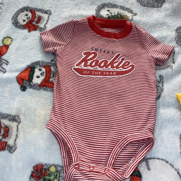 ❣️Carter’s❣️Assortment of Boy’s 18 months Shorts and Onesies - Picture 8 of 11
